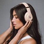 Беспроводные наушники Beats Studio Pro Kim Special Edition, Moon