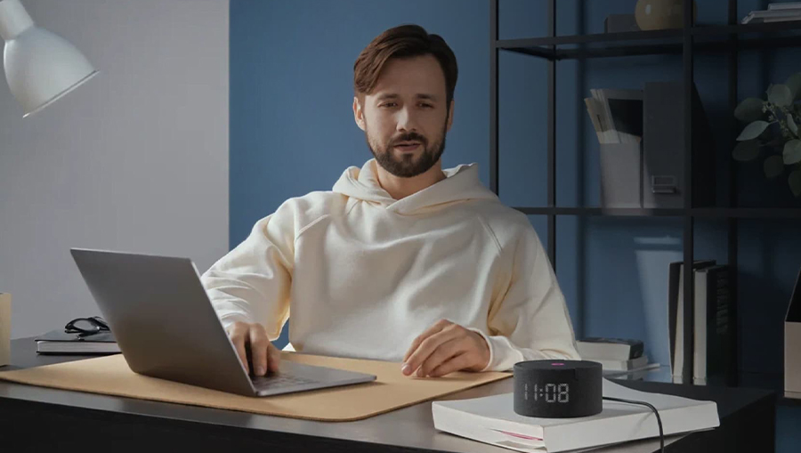 Умная колонка Яндекс Станция Мини 2 с часами, красный гранат №4